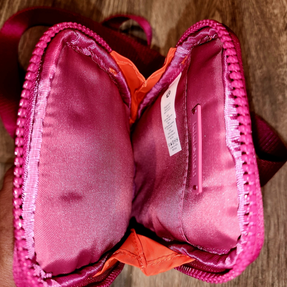 Lululemon Vibrant Pink Bag - Picture 3 of 4